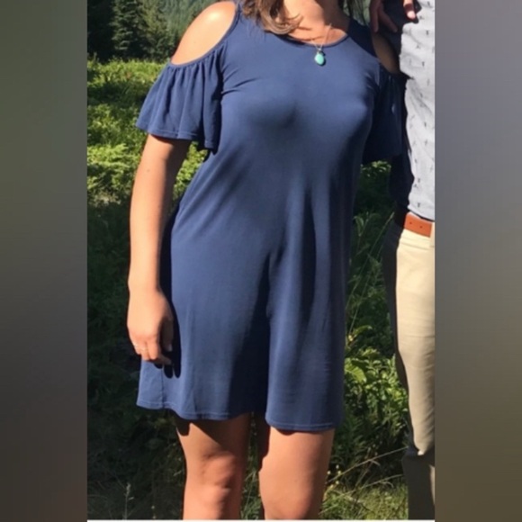 Freeway Dresses & Skirts - Freeway Women's Cold Shoulder Mini Dress - Navy Blue EUC